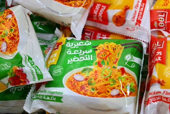 Instant noodles with vegetable flavor